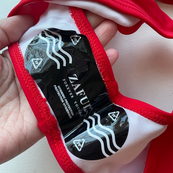 bikini - Picture 2 of 3